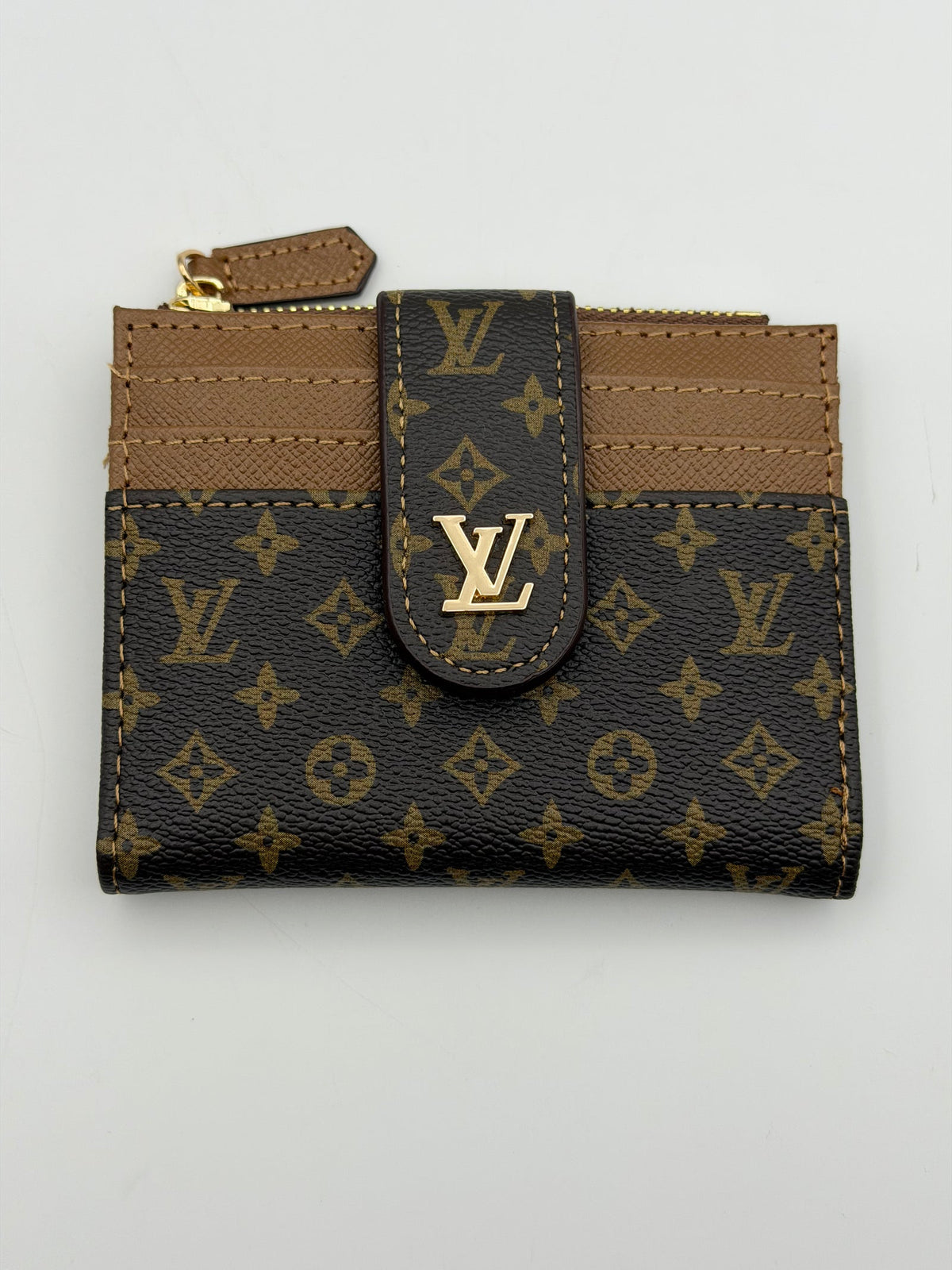 KNOTT zip wallet for her, angled view